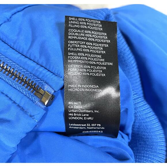 Urban Outfitters Size M Blue Cropped Chubby Puffer Jacket Y2K Hip Hop Cozy Cute - Picture 12 of 14